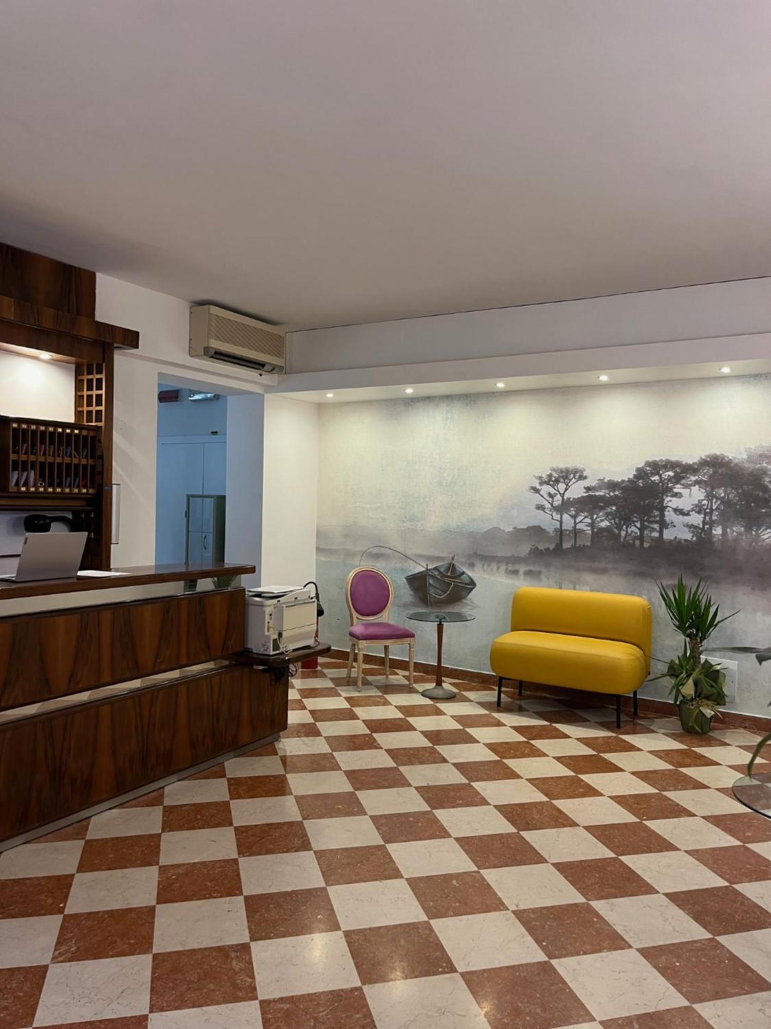 Albergo All'Ancora Гарда Екстериор снимка