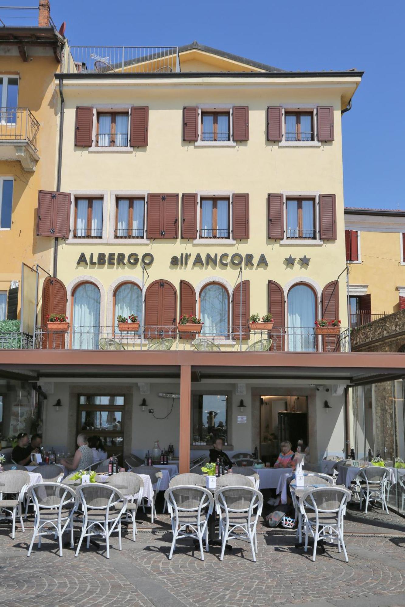 Albergo All'Ancora Гарда Екстериор снимка