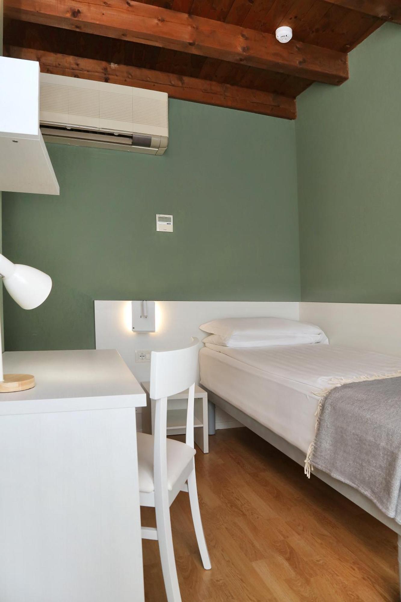 Albergo All'Ancora Гарда Екстериор снимка