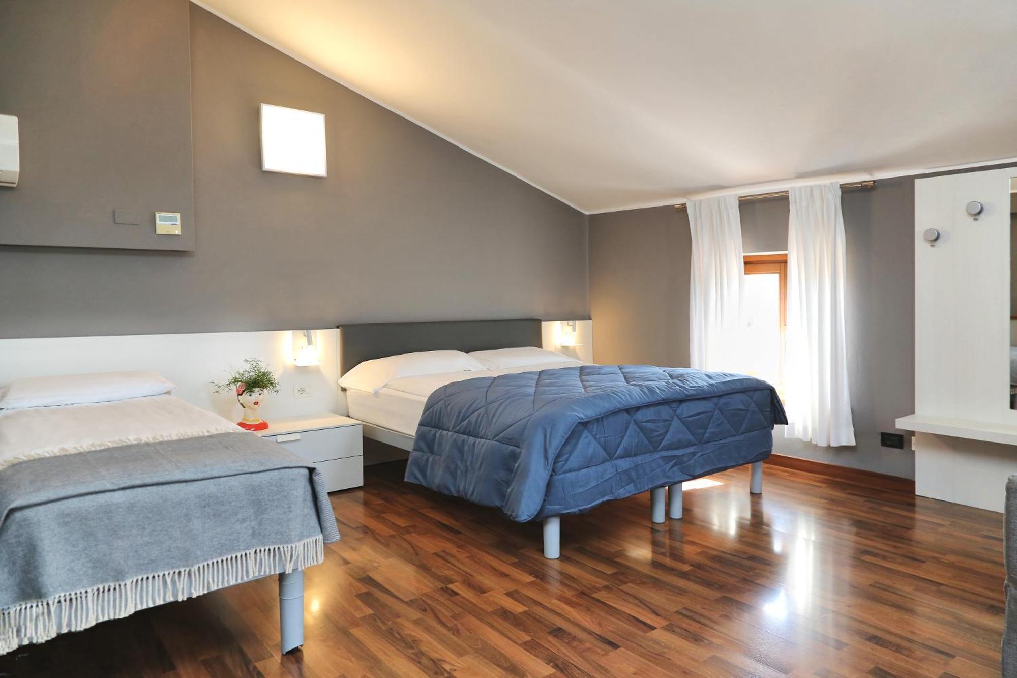Albergo All'Ancora Гарда Екстериор снимка