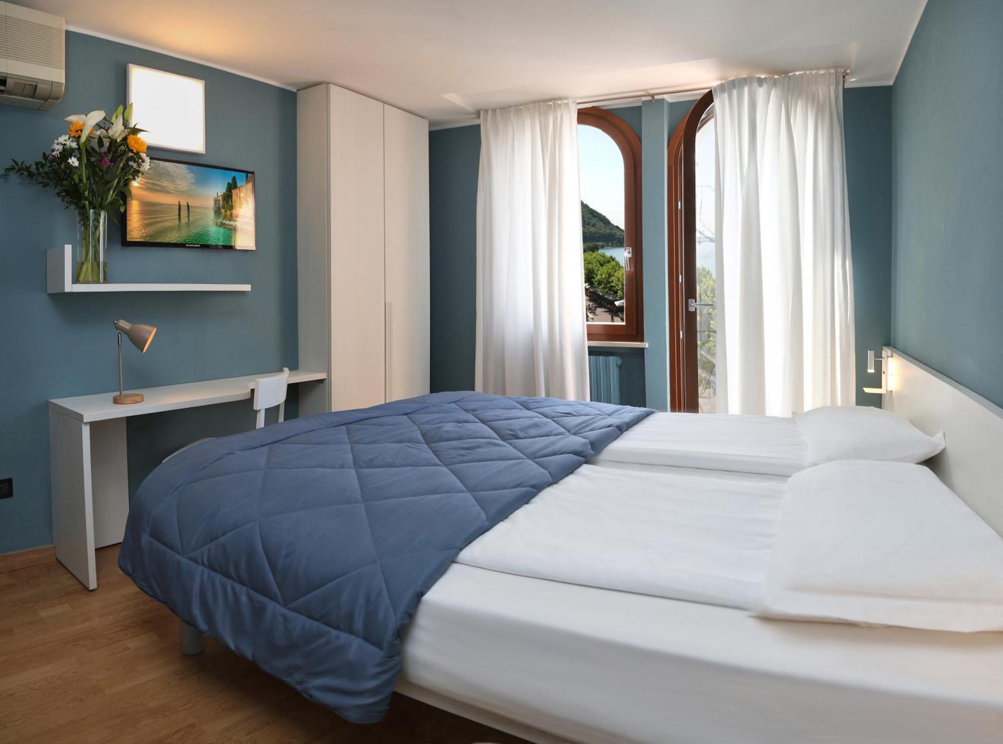 Albergo All'Ancora Гарда Екстериор снимка