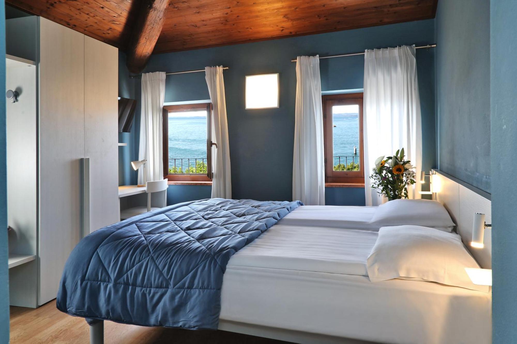 Albergo All'Ancora Гарда Екстериор снимка